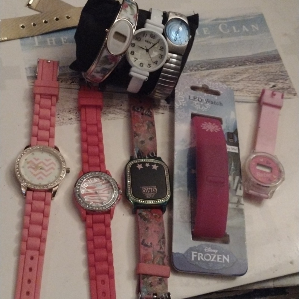 ☺️Girls Watch Lot